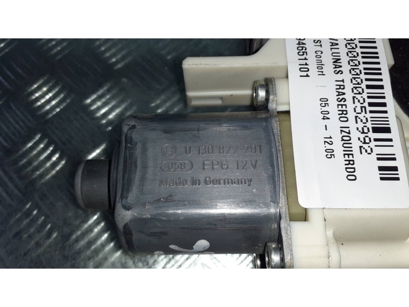 Recambio de motor elevalunas trasero izquierdo para peugeot 407 st confort referencia OEM IAM 994651101 0130822201 