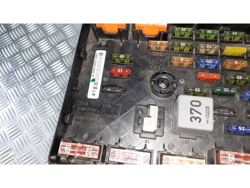 Recambio de caja reles / fusibles para volkswagen sharan (7n1) referencia OEM IAM 3C0937125  