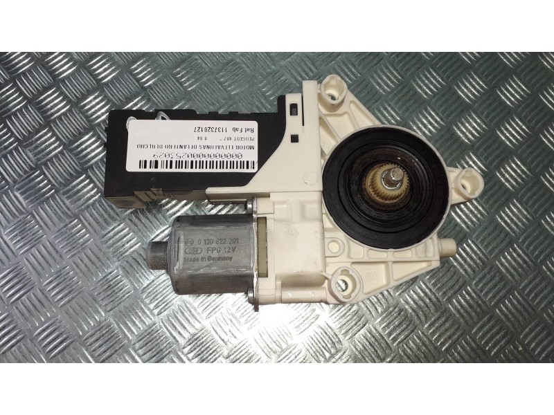 Recambio de motor elevalunas delantero derecho para peugeot 407 referencia OEM IAM 1137328127 0130822201 