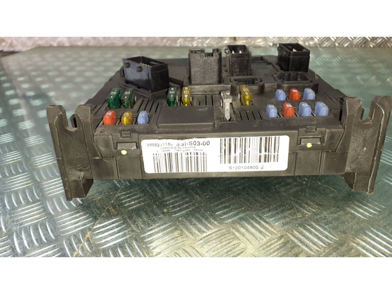 Recambio de caja reles / fusibles para peugeot 407 st confort referencia OEM IAM 9655221180  BSIS03