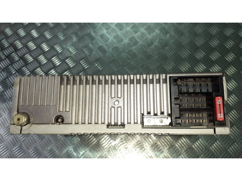 Recambio de sistema audio / radio cd para mercedes-benz clase c (w203) berlina referencia OEM IAM A2038201786  