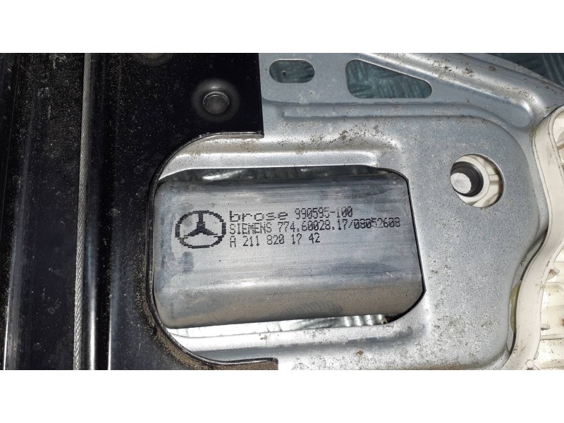 Recambio de elevalunas delantero derecho para mercedes-benz clase c (w203) berlina referencia OEM IAM A2037202446R A2118201742 E