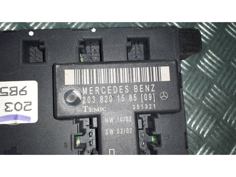 Recambio de modulo electronico para mercedes-benz clase c (w203) berlina referencia OEM IAM A2038201585 CONTROL PUERTA DELANTERA
