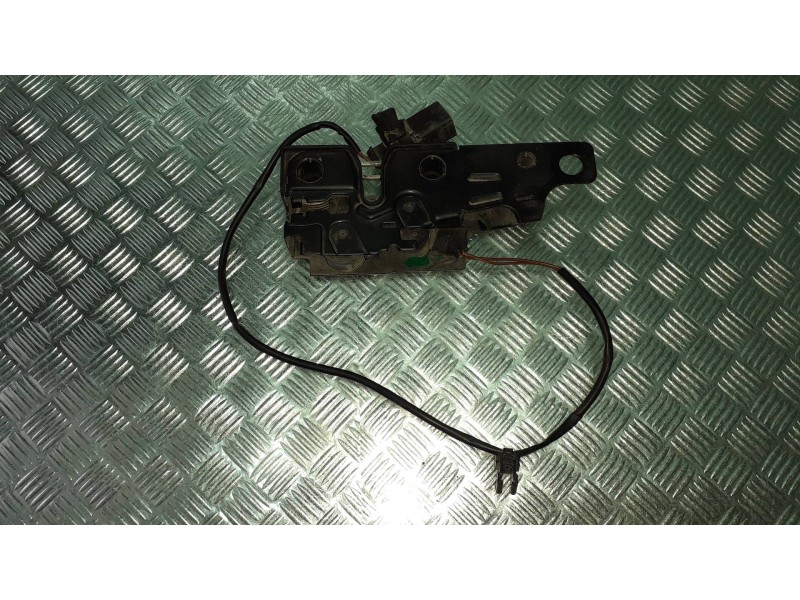 Recambio de cerradura capo para audi a3 (8p) referencia OEM IAM 8P0823509D  2 PINES