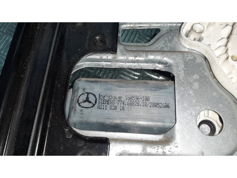 Recambio de elevalunas delantero izquierdo para mercedes-benz clase c (w203) berlina referencia OEM IAM A 2037202346L A211820181
