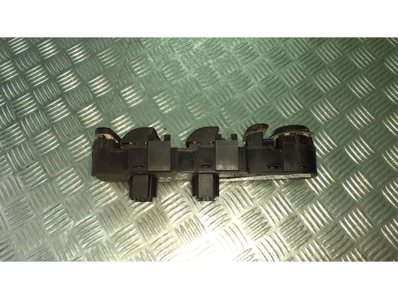 Recambio de mando elevalunas delantero izquierdo para peugeot 407 st confort referencia OEM IAM 532697045 532697001 