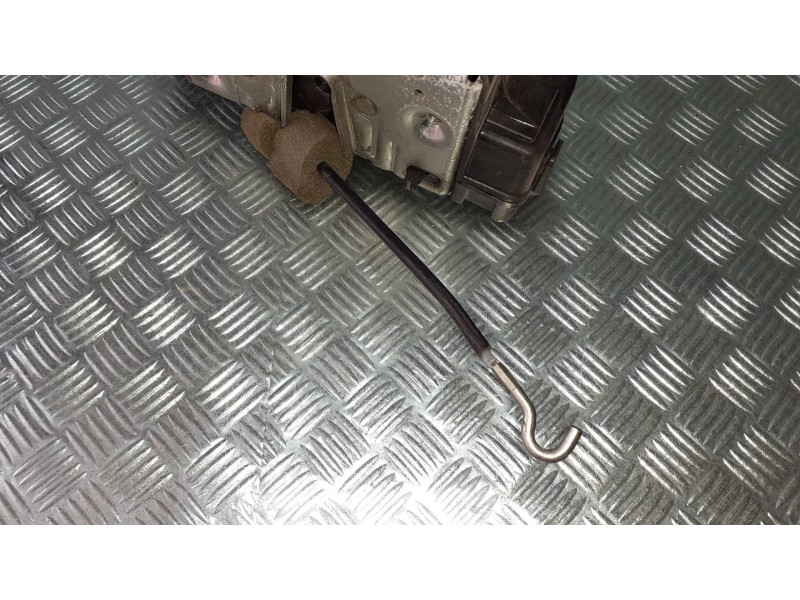 Recambio de cerradura puerta trasera izquierda para mercedes-benz clase c (w203) berlina referencia OEM IAM 004141112627  ELECTR