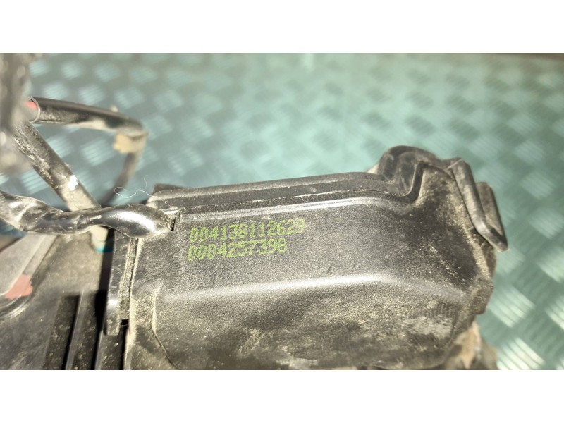 Recambio de cerradura puerta delantera derecha para mercedes-benz clase c (w203) berlina referencia OEM IAM 004130112629  ELECTR