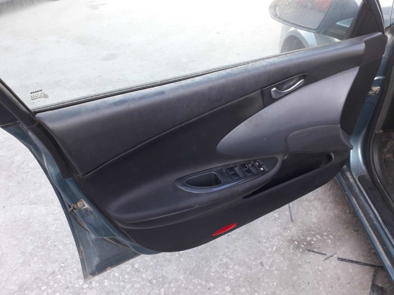 nissan primera berlina (p12) del año 2004