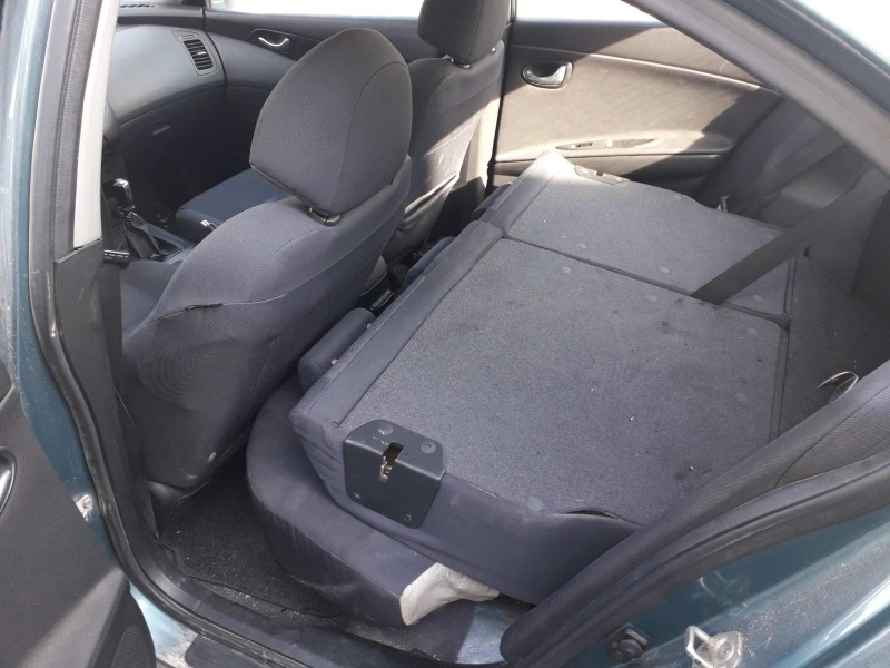 nissan primera berlina (p12) del año 2004