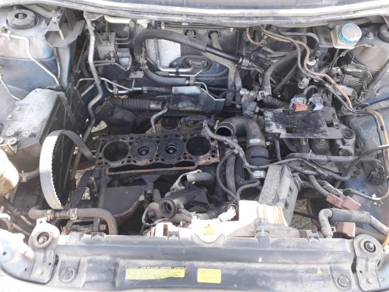 nissan primera berlina (p12) del año 2004