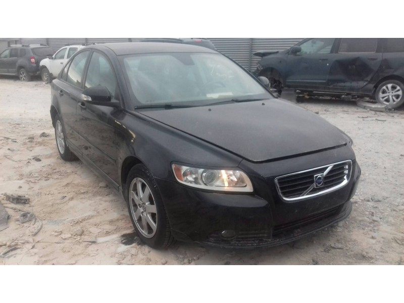 volvo s40 berlina del año 2010