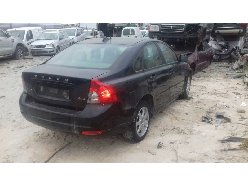 volvo s40 berlina del año 2010