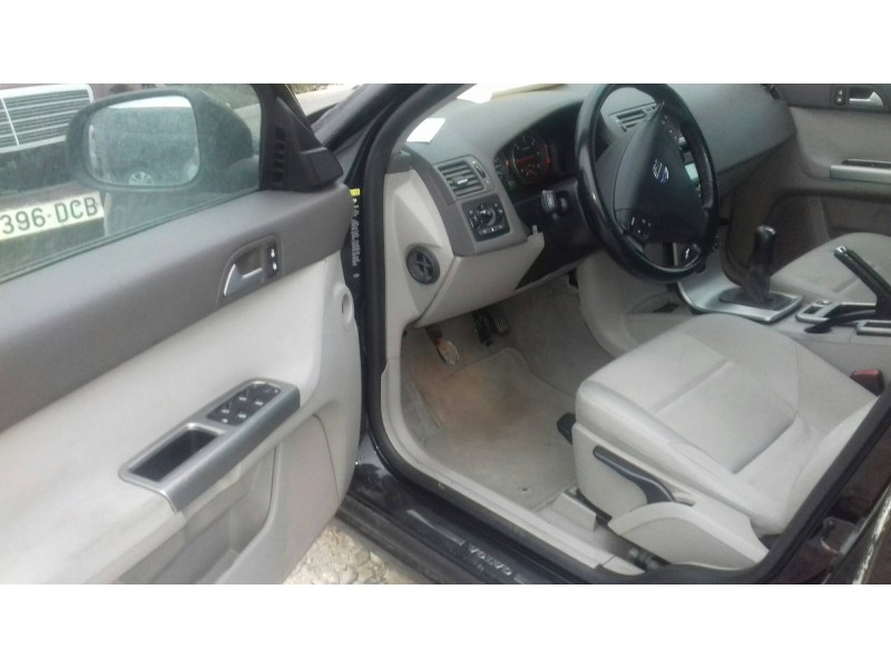 volvo s40 berlina del año 2010