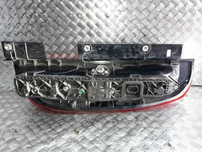 Recambio de piloto trasero izquierdo para fiat doblo referencia OEM IAM 20580748  7 PINES