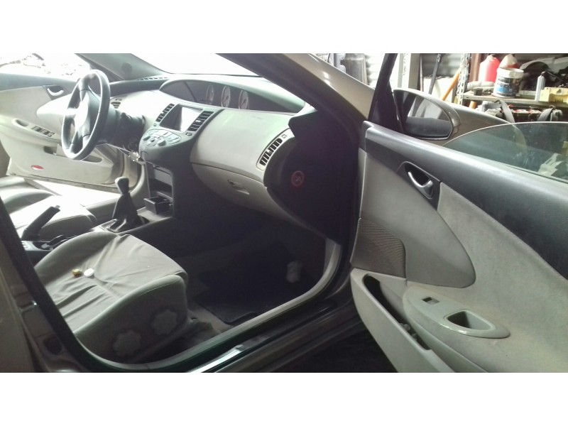 nissan primera berlina (p12) del año 2003