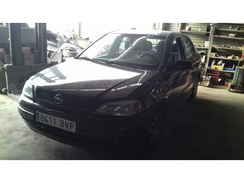 opel astra berlina 5p del año 2002