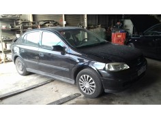 opel astra berlina 5p del año 2002 2