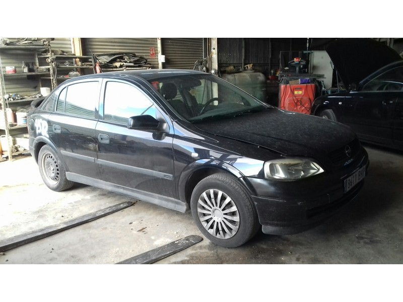 opel astra berlina 5p del año 2002