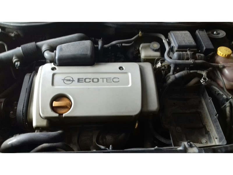 opel astra berlina 5p del año 2002