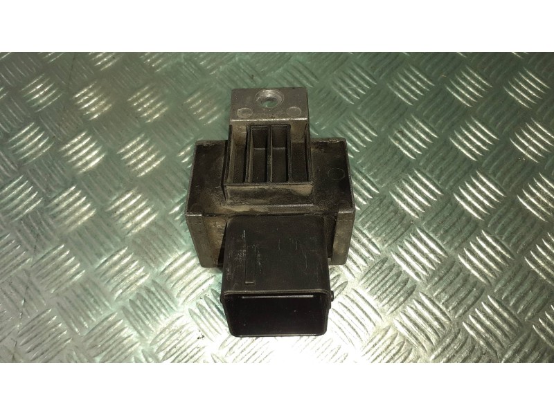 Recambio de caja precalentamiento para renault clio grandtour authentique referencia OEM IAM 8200859243 3 + 2 + 3 PINES NAGARES