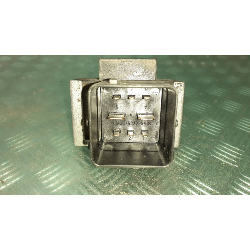 Recambio de caja precalentamiento para renault clio grandtour authentique referencia OEM IAM 8200859243 3 + 2 + 3 PINES NAGARES