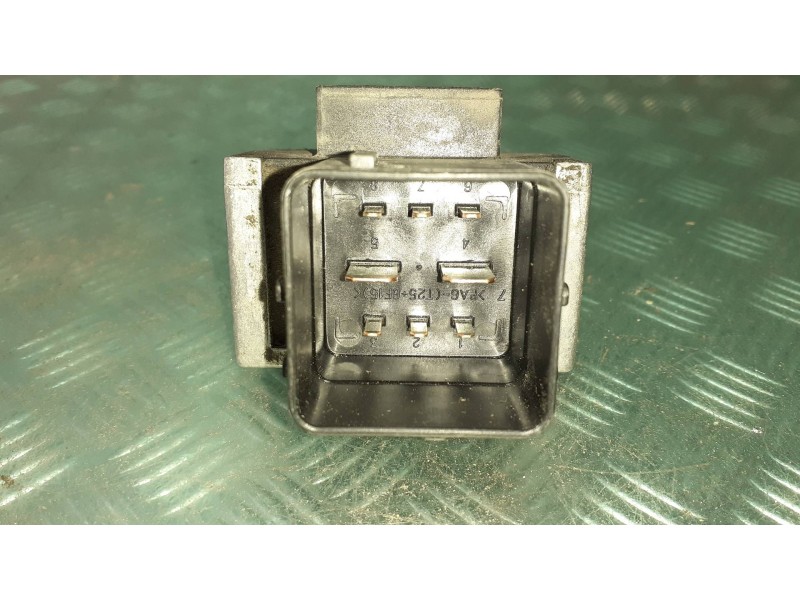 Recambio de caja precalentamiento para renault clio grandtour authentique referencia OEM IAM 8200859243 3 + 2 + 3 PINES NAGARES