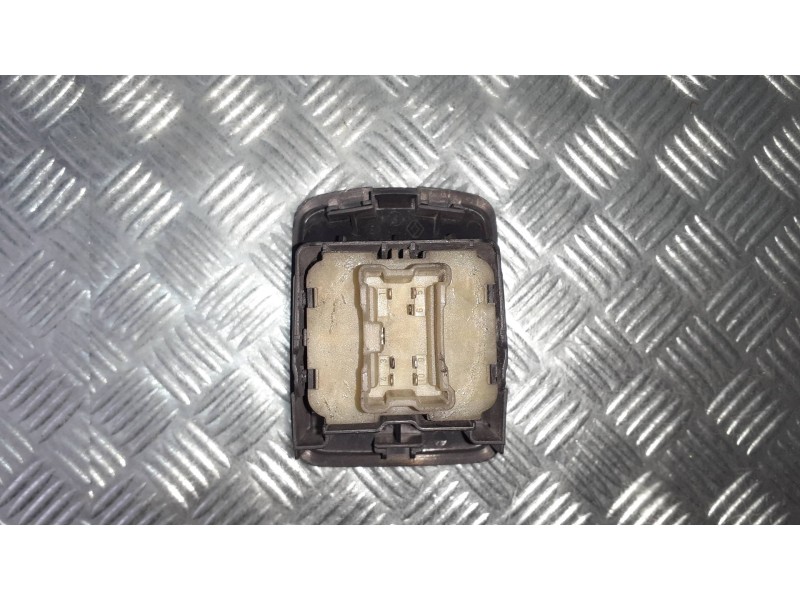 Recambio de mando elevalunas delantero izquierdo para renault kangoo referencia OEM IAM 254110431R  7 PINES