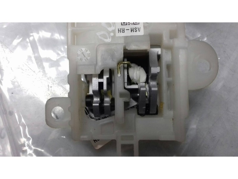 Recambio de maneta interior delantera derecha para kia niro business referencia OEM IAM 82623-G5000  