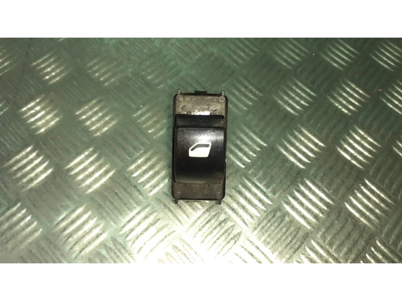 Recambio de mando elevalunas delantero derecho para citroen jumpy referencia OEM IAM 4996130  4 PINES