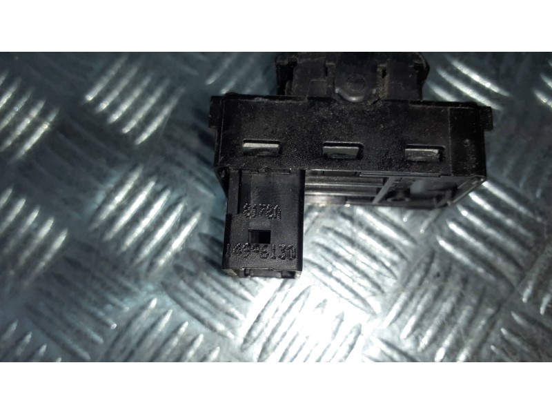 Recambio de mando elevalunas delantero derecho para citroen jumpy referencia OEM IAM 4996130  4 PINES