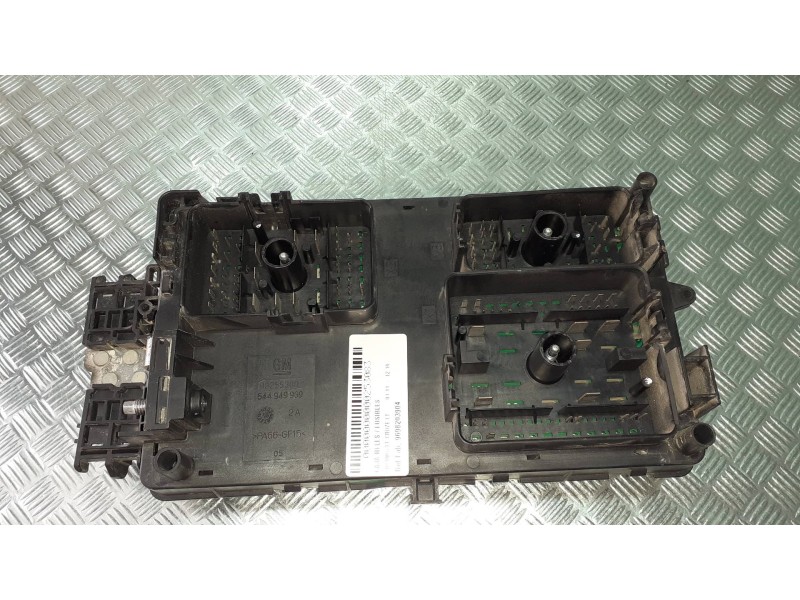 Recambio de caja reles / fusibles para chevrolet cruze lt referencia OEM IAM 9698203904  544949969