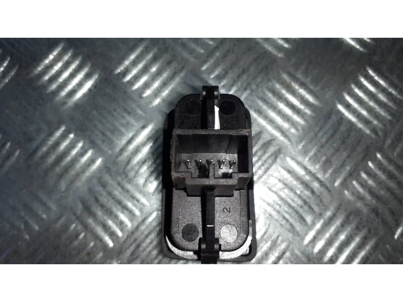 Recambio de mando bloqueo puertas para volvo s40 berlina referencia OEM IAM 30773333  5 PINES