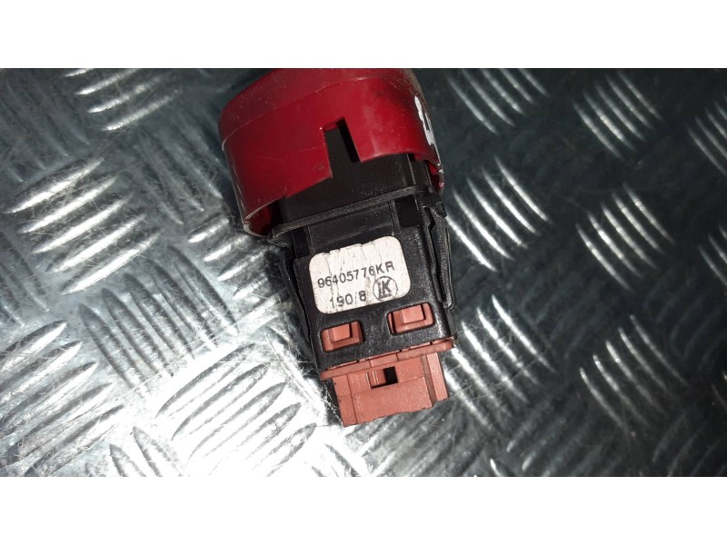 Recambio de warning para citroen jumpy referencia OEM IAM 96405776KR  4 PINES