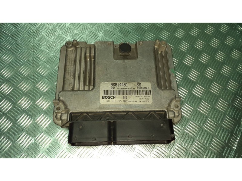 Recambio de centralita motor uce para chevrolet epica referencia OEM IAM 96814451  0281013627