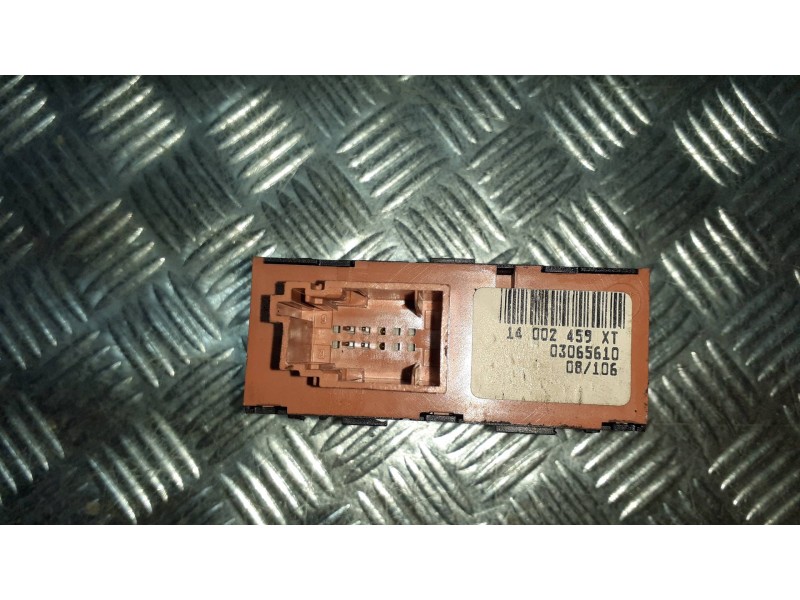 Recambio de interruptor para citroen jumpy referencia OEM IAM 14002459XT 03065610 ESP OFF