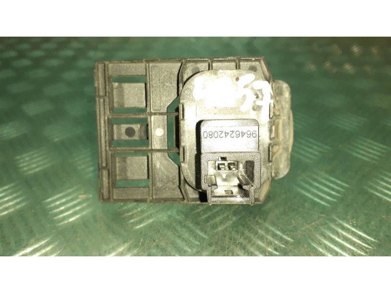 Recambio de maneta exterior maletero / porton para peugeot 407 referencia OEM IAM 9646242080  2 PINES