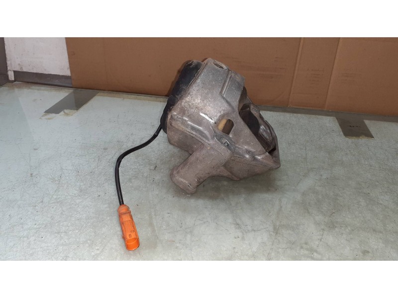 Recambio de soporte motor izquierdo para audi a4 ber. (b8) basis referencia OEM IAM 8R0199381  