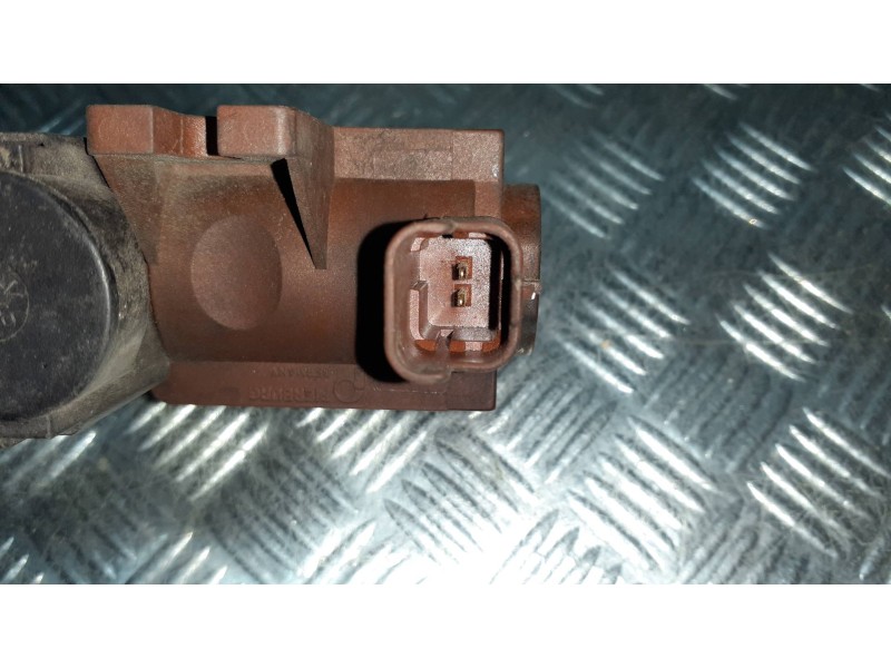 Recambio de valvula aire adicional para peugeot 407 st confort referencia OEM IAM 9654282880  2 PINES