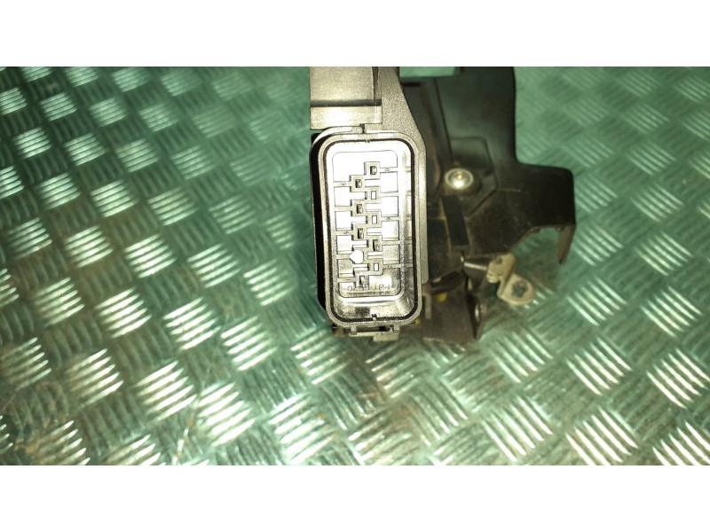 Recambio de cerradura puerta delantera izquierda para volvo s40 berlina referencia OEM IAM 30799308 6 PINES ELECTRICA