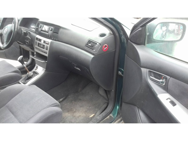 toyota corolla (e12) del año 2004