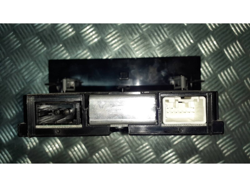 Recambio de pantalla multifuncion para volvo s40 berlina referencia OEM IAM 31268055 BK9KB 69199100U