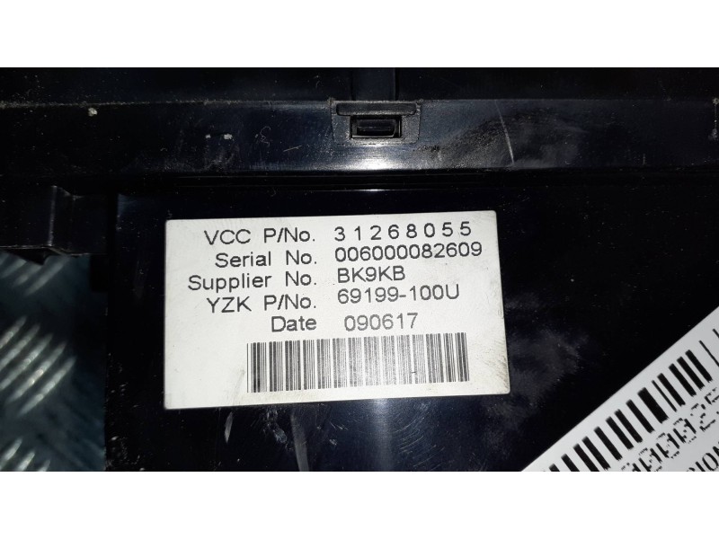 Recambio de pantalla multifuncion para volvo s40 berlina referencia OEM IAM 31268055 BK9KB 69199100U