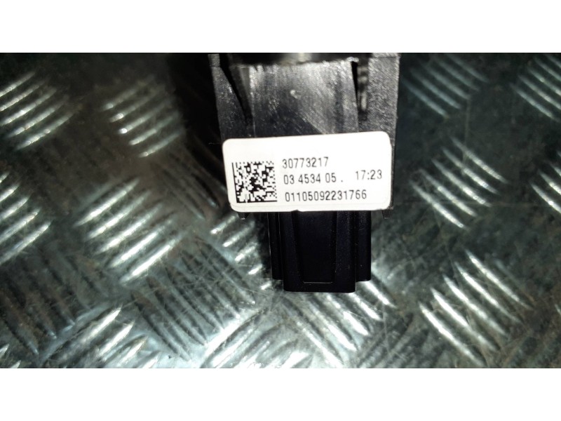 Recambio de mando elevalunas trasero izquierdo para volvo s40 berlina referencia OEM IAM 30773217  6 PINES