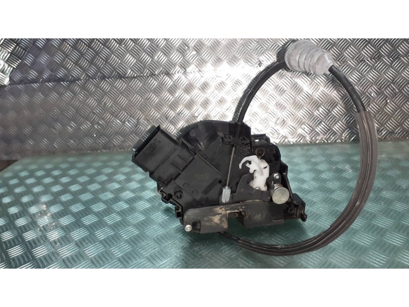 Recambio de cerradura puerta delantera derecha para volvo s40 berlina referencia OEM IAM 30799302 6 PINES ELECTRICA