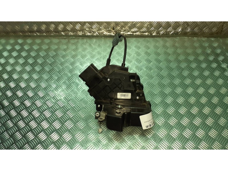 Recambio de cerradura puerta trasera izquierda para volvo s40 berlina referencia OEM IAM 30799324 6 PINES ELECTRICA