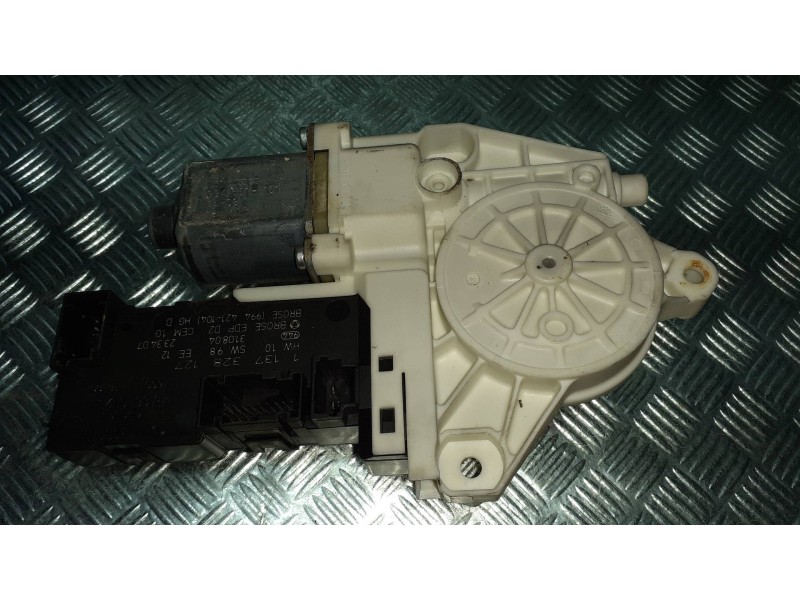 Recambio de motor elevalunas delantero derecho para peugeot 407 st confort referencia OEM IAM 994651101 1137328127 0130822201