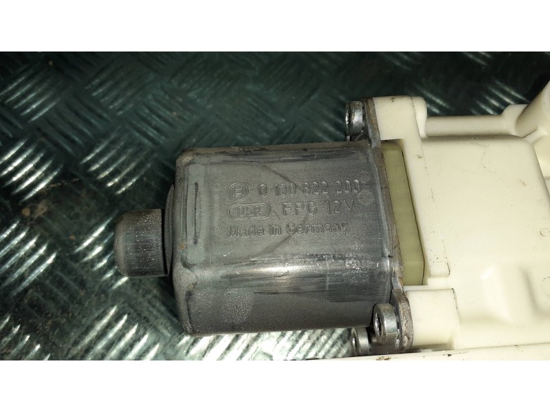 Recambio de motor elevalunas delantero izquierdo para peugeot 407 referencia OEM IAM 994650102 1137328125 0130822200