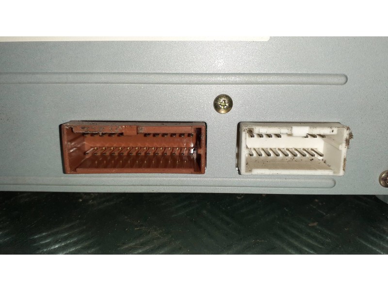 Recambio de pantalla multifuncion para nissan primera berlina (p12) referencia OEM IAM 28090AV617  CC5W4000P