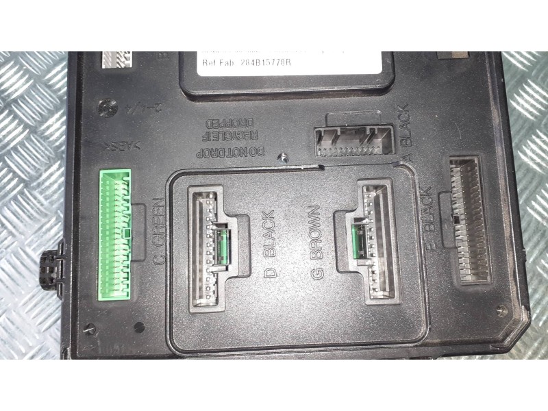 Recambio de modulo electronico para renault megane iii berlina 5 p dynamique referencia OEM IAM 284B15778R  BCM X95